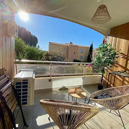 Le Bouton D'or Sur Appartement Sanary-sur-Mer